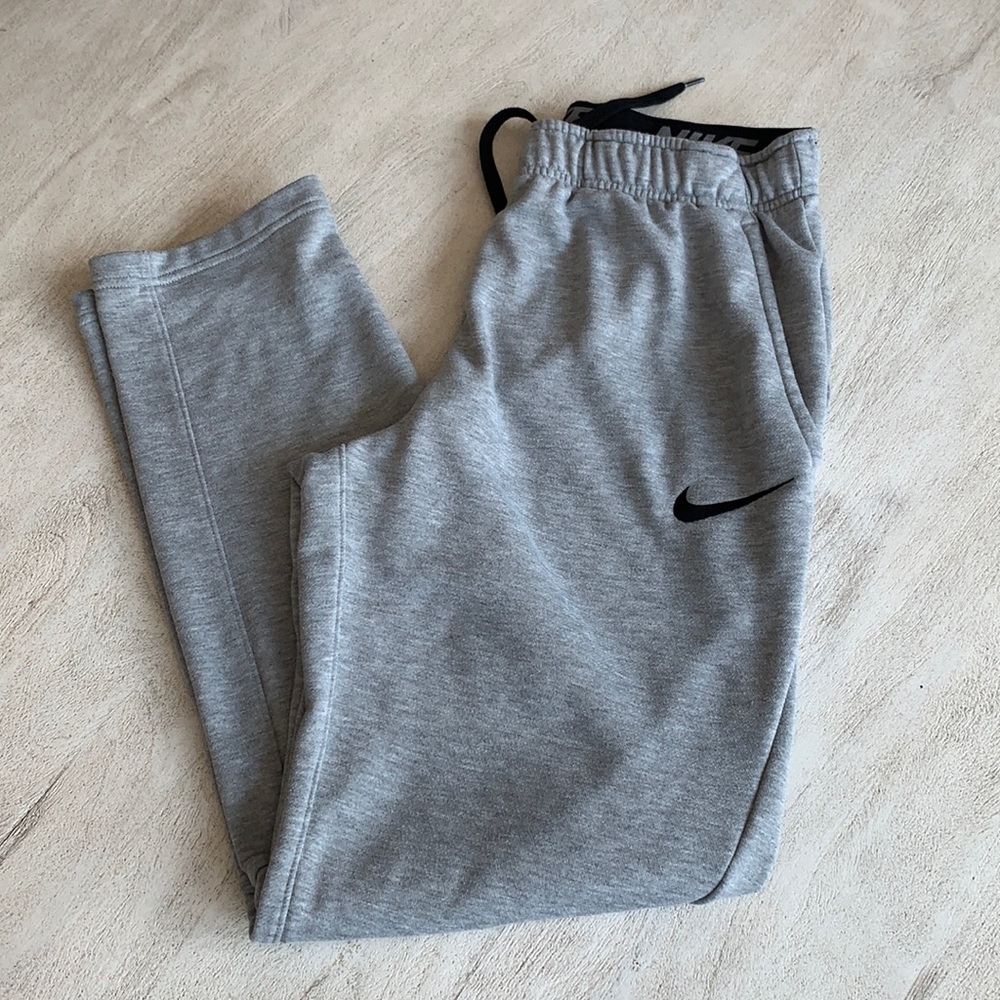 Men’s Nike gray athletic pants